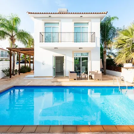 Palm Breeze By Ezoria * Protaras