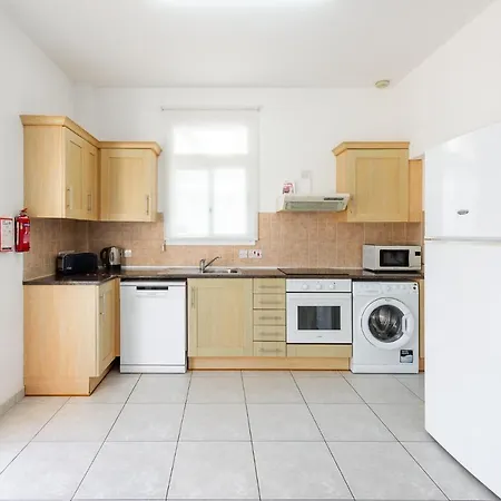 Willa Palm Breeze By Ezoria Protaras