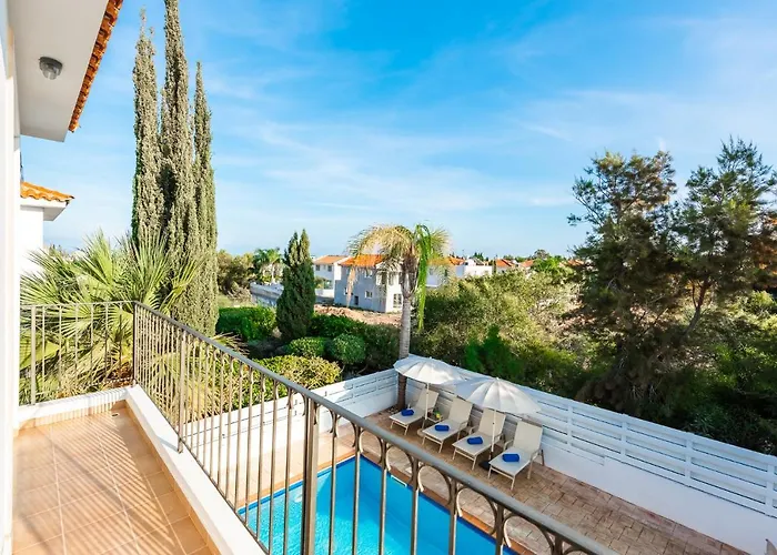 Palm Breeze By Ezoria *