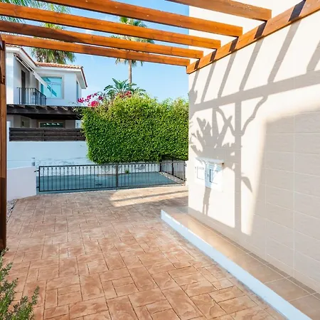 Villa Palm Breeze By Ezoria *