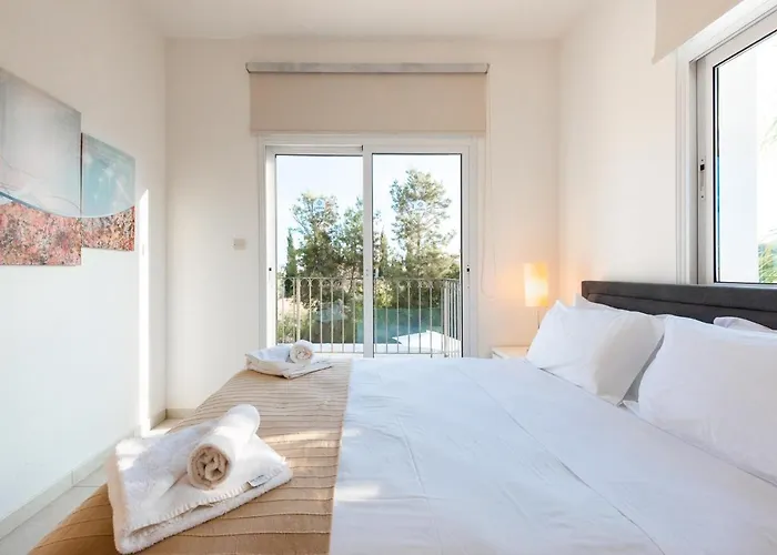 Villa Palm Breeze By Ezoria *