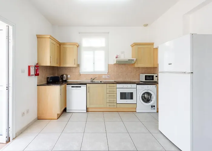 Villa Palm Breeze By Ezoria Protaras