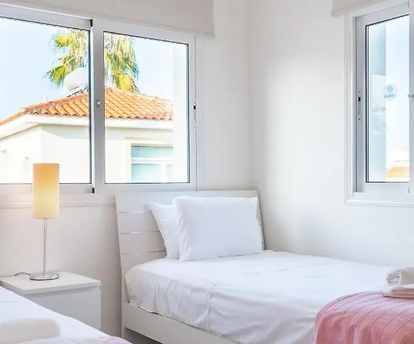 Villa Palm Breeze By Ezoria *