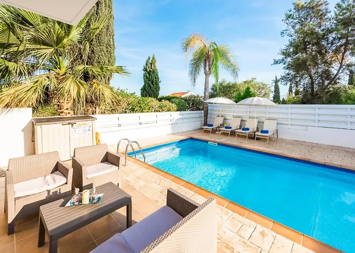 Palm Breeze By Ezoria *