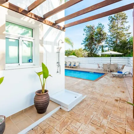 Palm Breeze By Ezoria 别墅