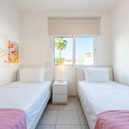 别墅 Palm Breeze By Ezoria