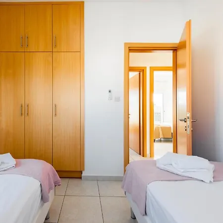 Palm Breeze By Ezoria 普罗塔拉斯